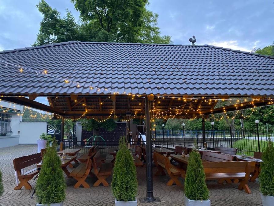 Penzion A Restaurace Belecky Mlyn Pteni Εξωτερικό φωτογραφία