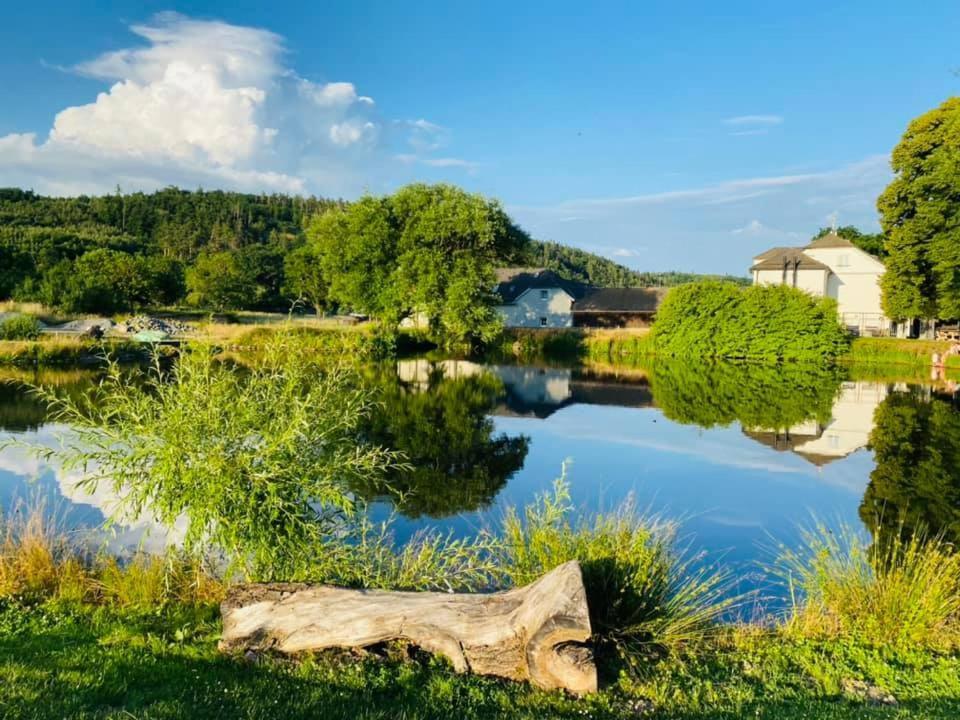 Penzion A Restaurace Belecky Mlyn Pteni Εξωτερικό φωτογραφία